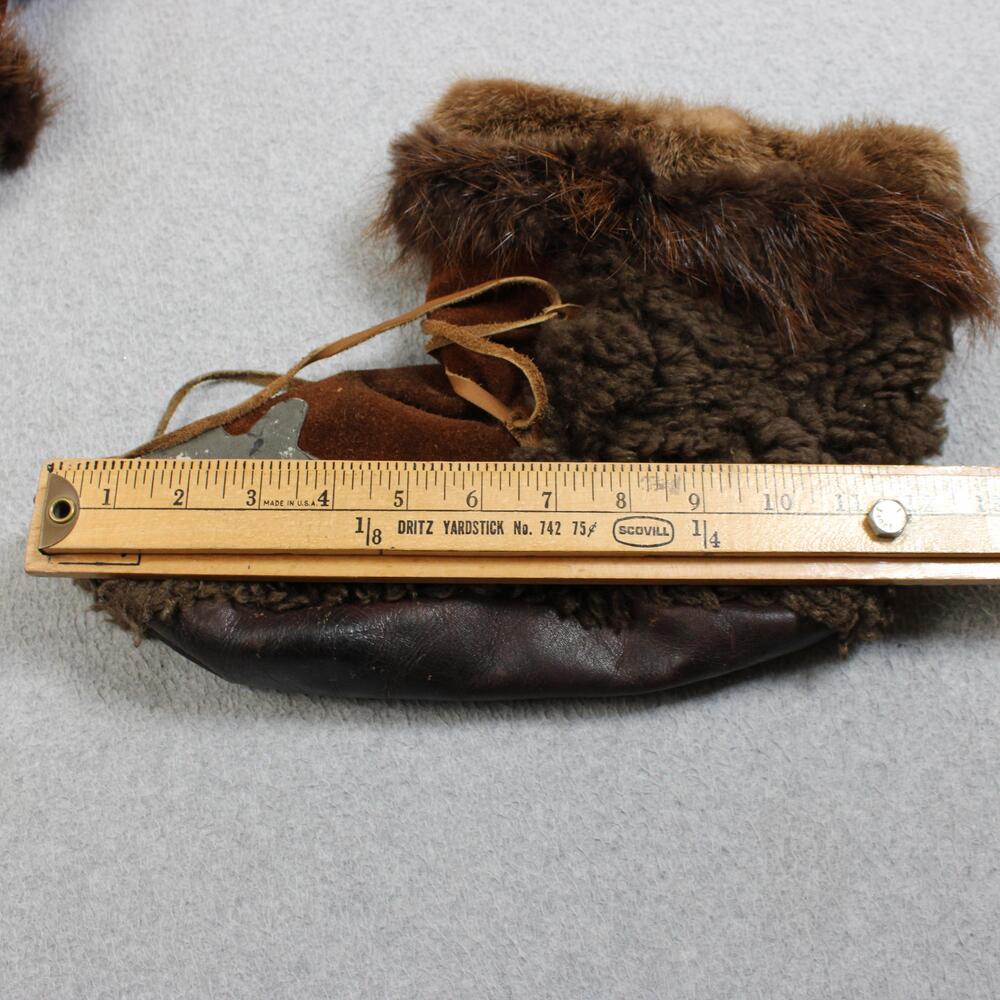Vintage Handmade Shearling Slippers Woman 10 Brown Fur Lace Winter Moccasins - Picture 7 of 8